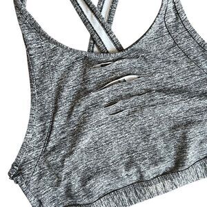 Pink Victoria’s Secret Women's Athletic Crop Top sports bra Size Small